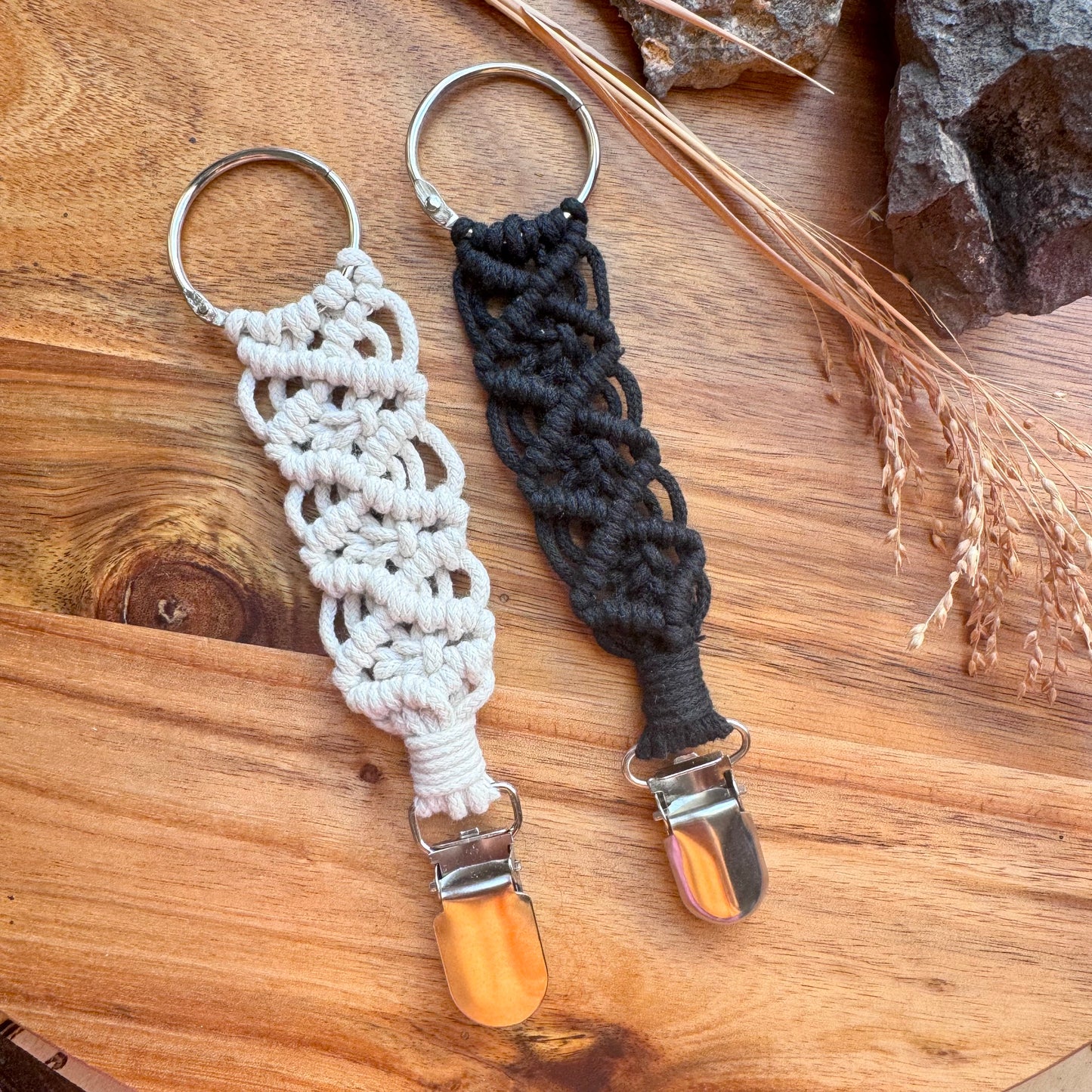 Handmade Macramé Travel Hat Clip