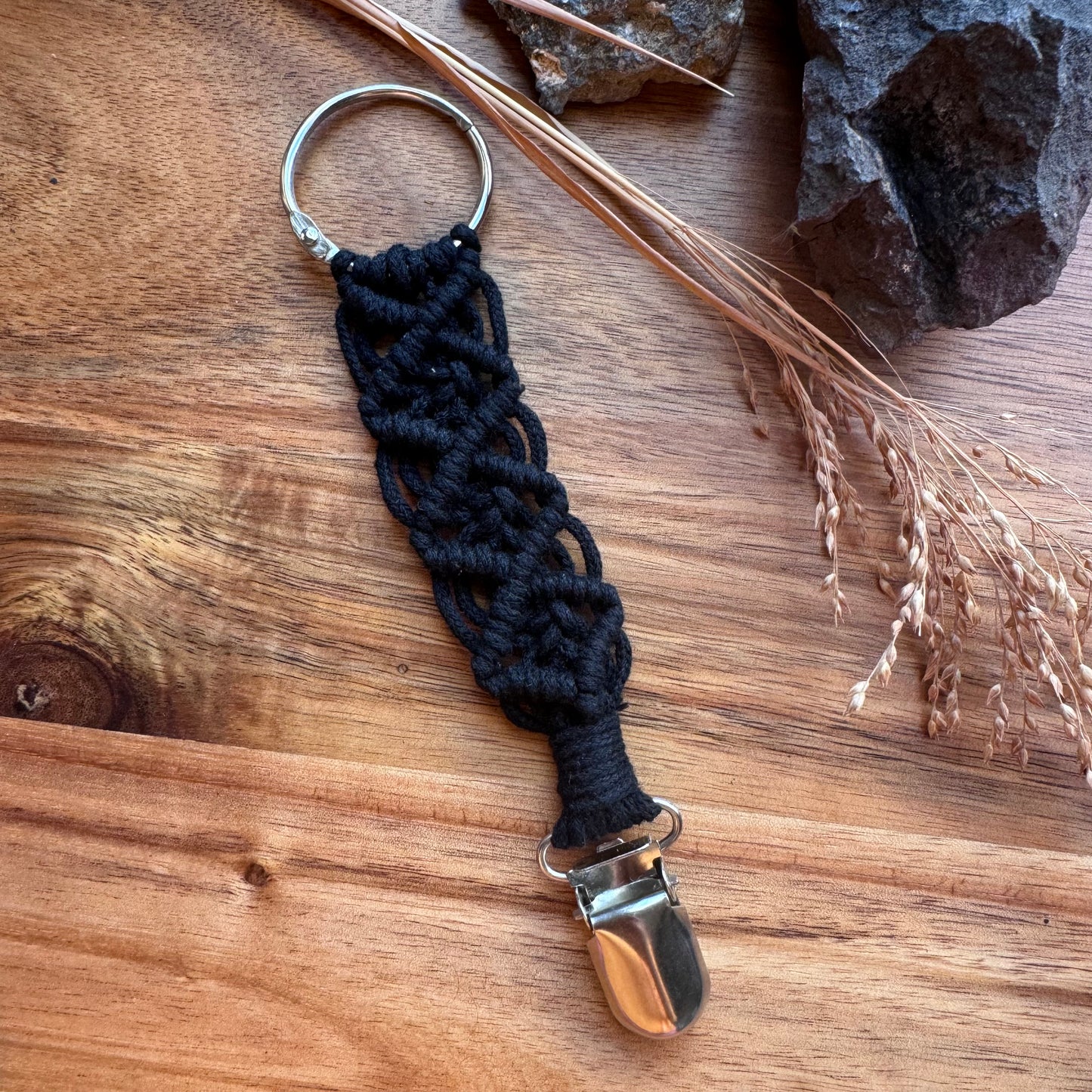 Handmade Macramé Travel Hat Clip