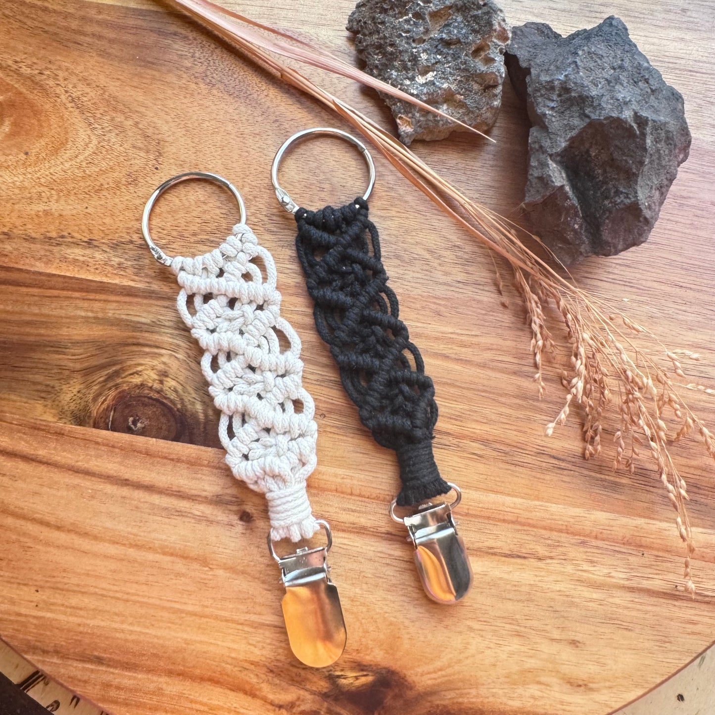 Handmade Macramé Travel Hat Clip